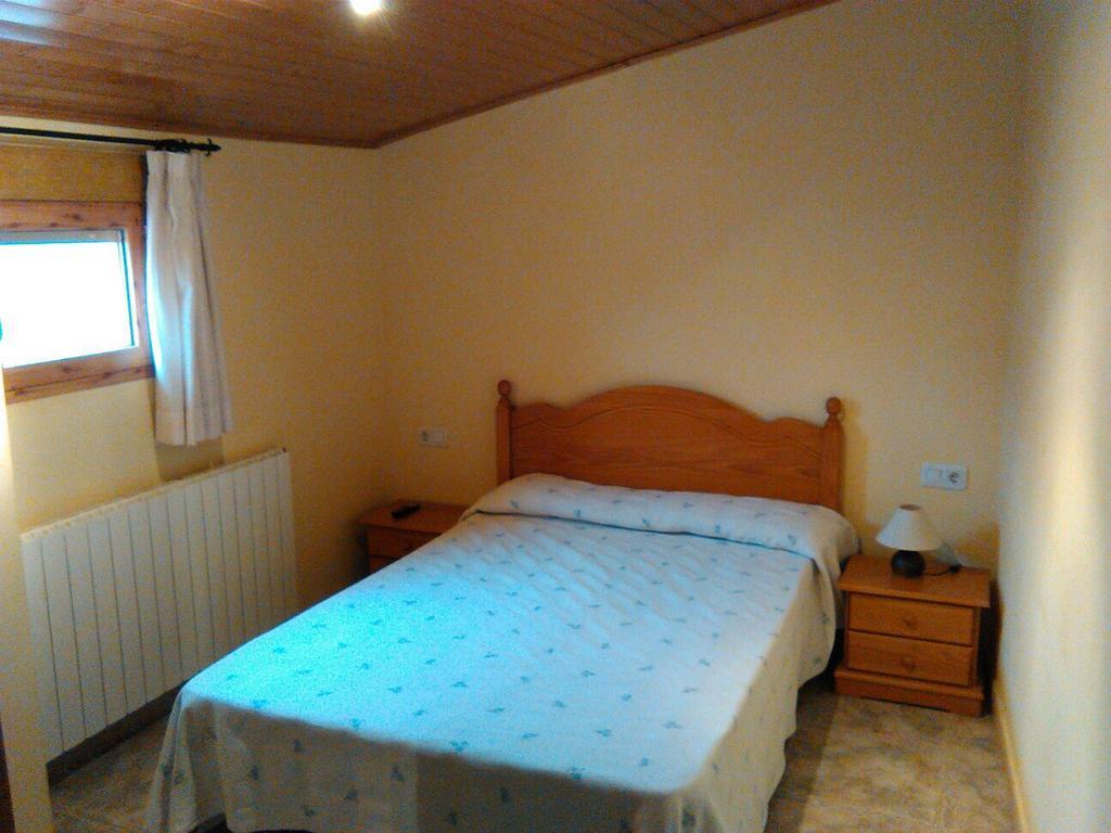 Apartamentos Turisticos Rosario Camarena de la Sierra Ruang foto
